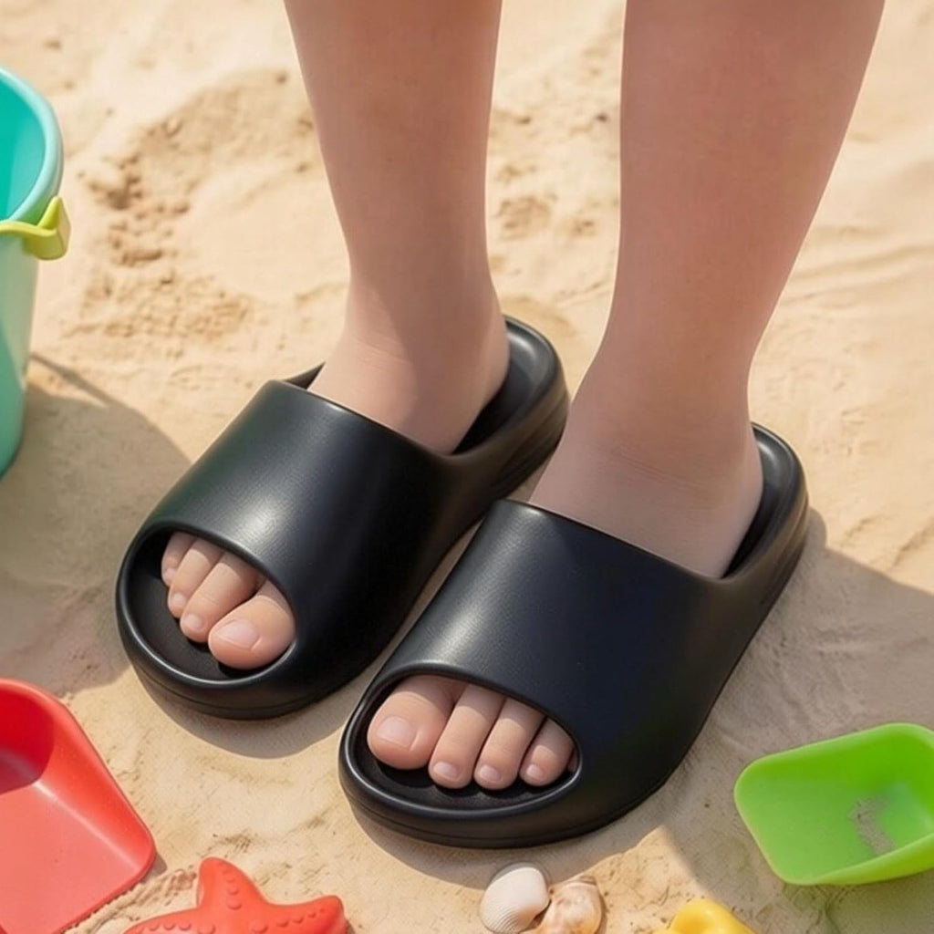 Kids Cloud Slides Pillow Slippers for Boys Girls,Non-Slip Shower Shoes for Indoor Outdoor,Bathroom Pool Sandals Summer Beach Lightweight Comfort Thick Sole Slipper